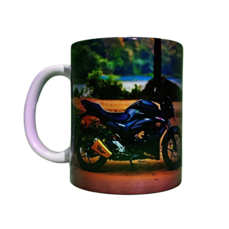 ماگ ( جعبه کادویی رایگان) ( جعبه کادویی رایگان) طرح موتور سیکلت SUZUKI GIXXER 150